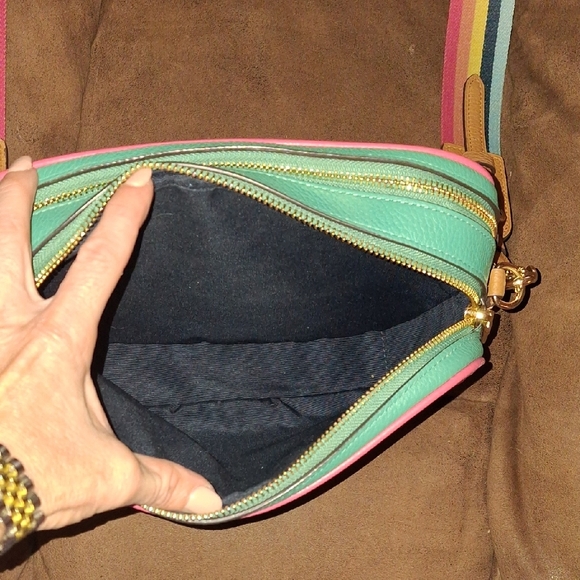 Coach White and Green Bag Pebbled Leather with Embossed Logo - Picture 8 of 11